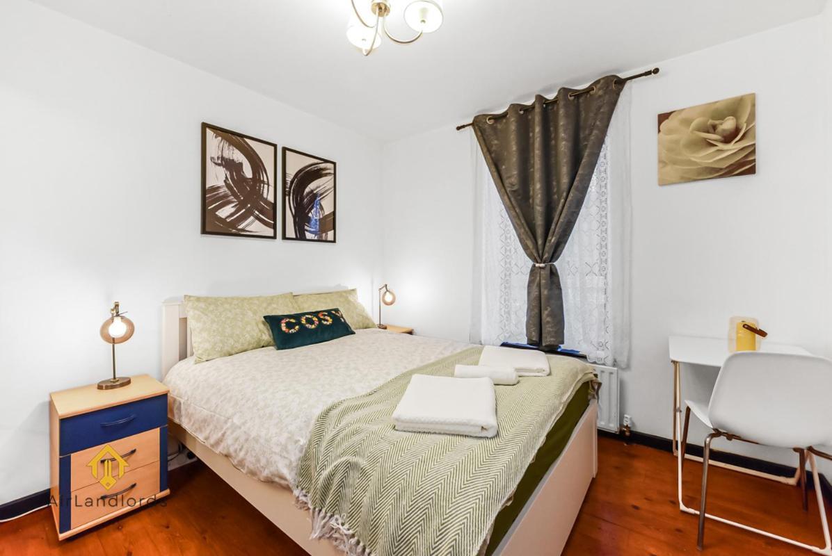 Exceptional 2-bedroom Flat In Leicester Square! London
