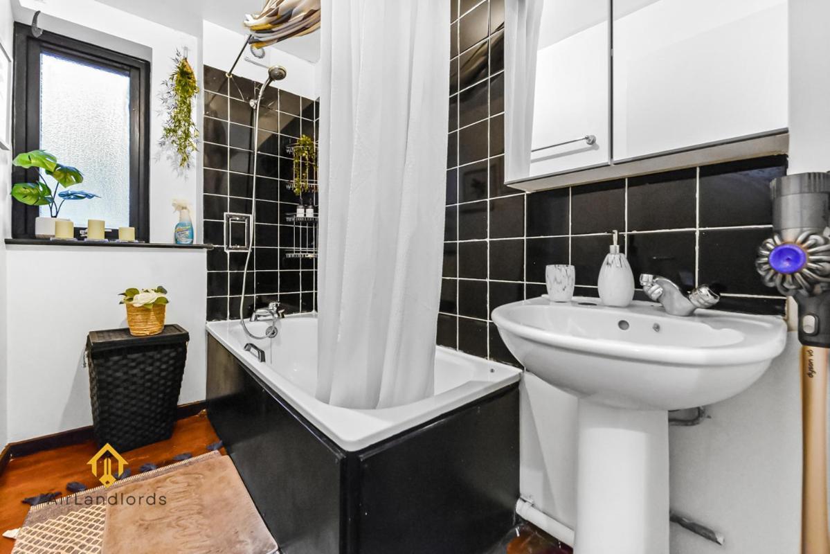Exceptional 2-bedroom Flat In Leicester Square! Apartment *